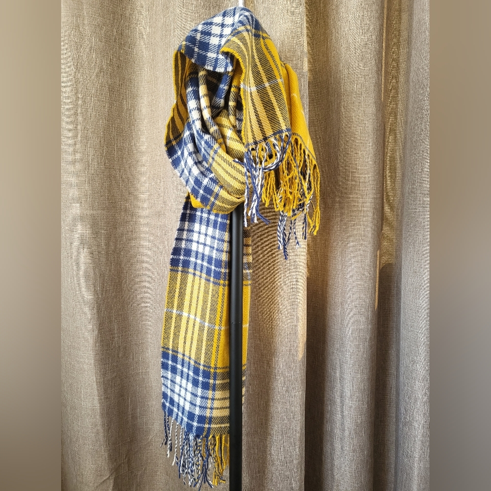 Like New H&M Scarf
